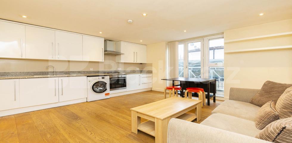 Stunning two double bedroom property in a smart and gated development            High Street, Hornsey/Crouch End 